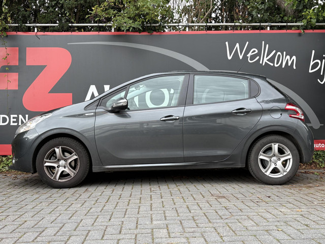 Foto 5 van Peugeot 208 1.2 VTi Urban Soul - Navigatie - Airconditioning - Trekhaak - Parkeersens A