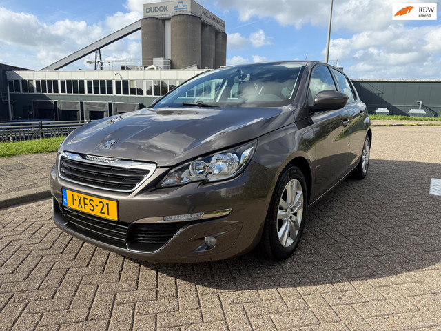 Foto 2 van Peugeot 308 1.6 THP Blue Lease