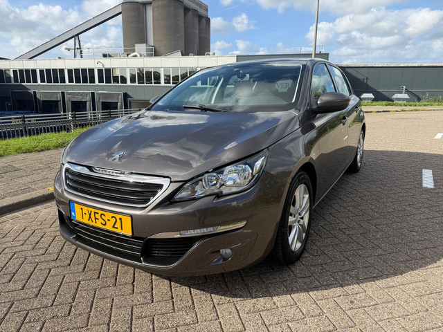 Foto 3 van Peugeot 308 1.6 THP Blue Lease