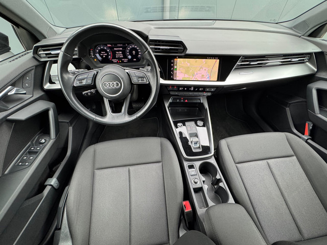 Foto 4 van Audi A3 Limousine 30 TFSI AUTOMAAT * Carplay * Climate Control * Parkeersensoren *