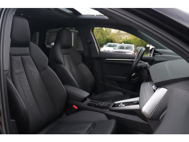 Foto 8 van Audi A3 Sportback 40 TFSI e S-line Pano Leder (bj 2022)