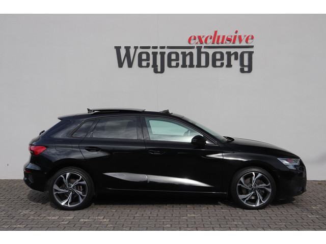 Foto 4 van Audi A3 Sportback 40 TFSI e S-line Pano Leder (bj 2022)