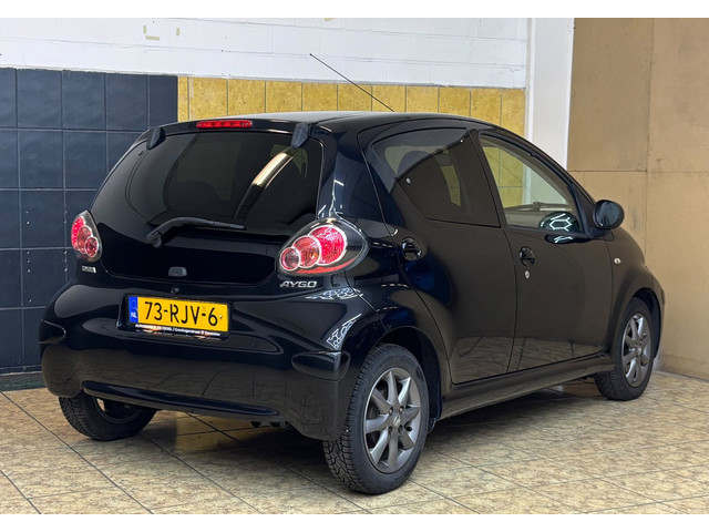 Foto 7 van Toyota Aygo 1.0-12V Dynamic Navigator / TOP STAAT / RIJKLAAR