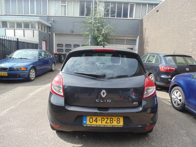 Foto 3 van Renault Clio 1.5 dCi Parisienne 2011