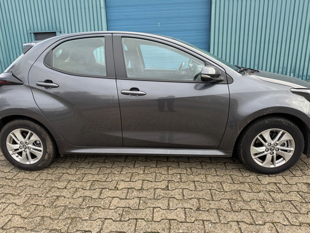 Foto 7 van Toyota Yaris 1.5 Hybrid 115 Active
