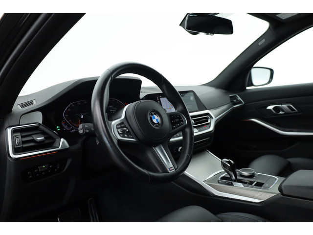 Foto 6 van BMW 3 Serie Touring 320i M Sport | Rijklaar! | Dig. Cockpit | Stoelverw. | Adapt. Cruise | PDC | Nav