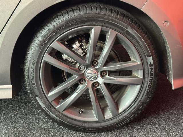 Foto 9 van Volkswagen Golf 1.2 TSI Business Edition R Connected | Stoelverwarming | Massage | Navi |