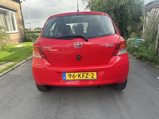 Foto 5 van Toyota Yaris 1.3 VVTi Comfort AIRCO/EL RAMEN/DEALER ONDERHOUD