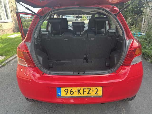 Foto 8 van Toyota Yaris 1.3 VVTi Comfort AIRCO/EL RAMEN/DEALER ONDERHOUD