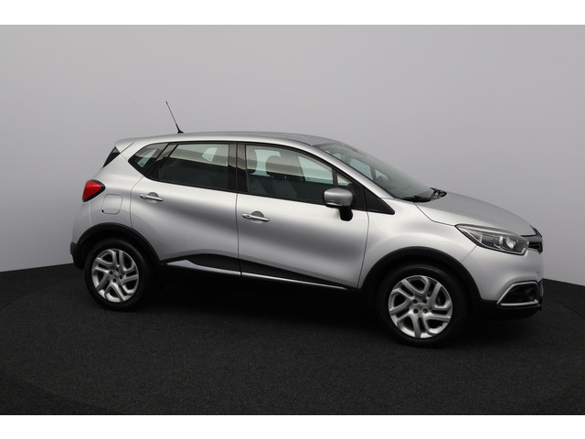Foto 3 van Renault Captur 0.9 TCe Dynamique/ Trekhaak!/ LED Dagrijverl./ Keyless/ 17''LMV/ Clima/ Navi/ Cruise/