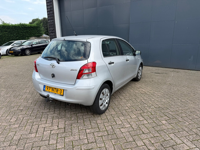 Foto 7 van Toyota Yaris 1.3 VVTi Comfort