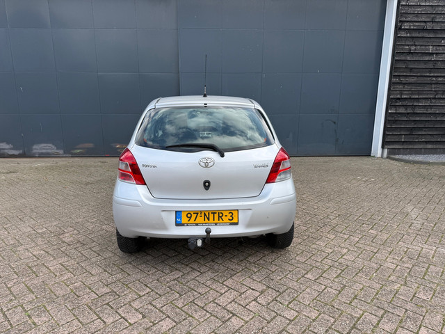 Foto 9 van Toyota Yaris 1.3 VVTi Comfort