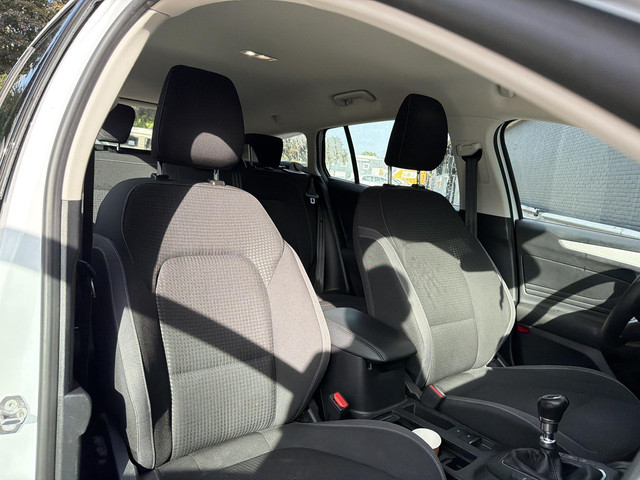 Foto 6 van Ford Focus Wagon 1.0 EcoBoost Hybrid Trend Edition Business | € 4.900,- NETTO! | Camera | Cruise | A