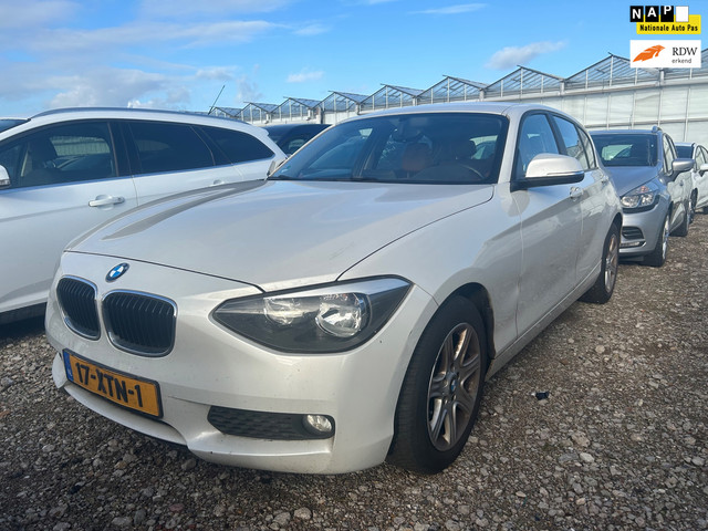 BMW 1-serie 116i Business | 2012 | Benzine | Handgeschakeld | SCHADE AUTO |