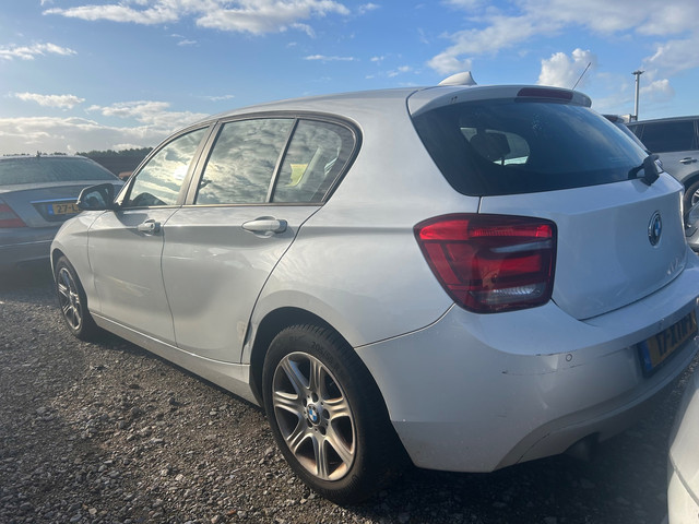 Foto 10 van BMW 1-serie 116i Business | 2012 | Benzine | Handgeschakeld | SCHADE AUTO |