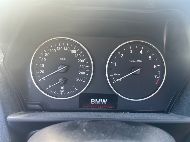 Foto 4 van BMW 1-serie 116i Business | 2012 | Benzine | Handgeschakeld | SCHADE AUTO |