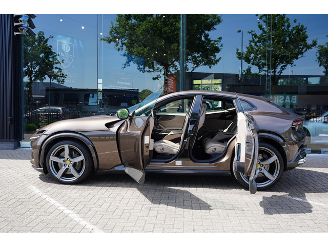 Foto 3 van Ferrari Purosangue 6.5 V12 / NL-AUTO / BTW / Carbon / Massage / 8 D.Km