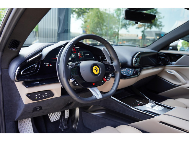 Foto 5 van Ferrari Purosangue 6.5 V12 / NL-AUTO / BTW / Carbon / Massage / 8 D.Km