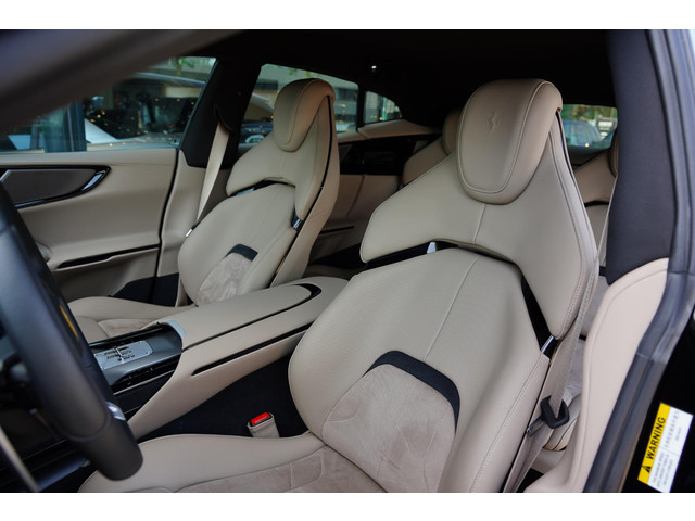 Foto 7 van Ferrari Purosangue 6.5 V12 / NL-AUTO / BTW / Carbon / Massage / 8 D.Km