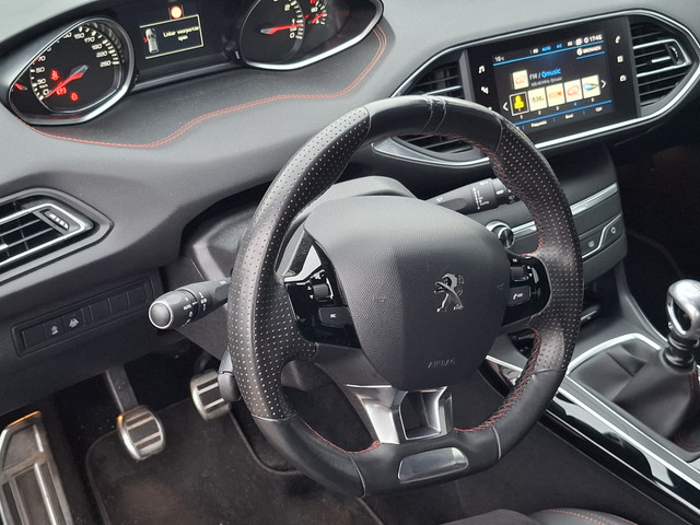 Foto 4 van Peugeot 308 1.2 PureTech GT-line | Nieuw Binnen! | BTW | Camera | Cruise