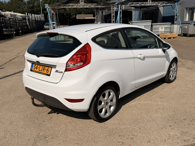 Foto 4 van Ford Fiesta 1.25 Sensation Edition, AIRCO(CLIMA), CRUISE CONTROL, PARKEERSENSOREN, BLUETOOTH-RADIO-C