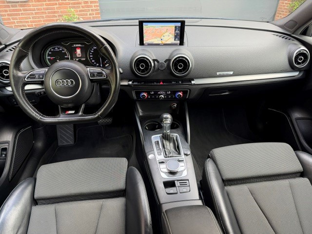 Foto 5 van Audi A3 Sportback 1.4 e-tron PHEV S-line Ambition Pro Line plus,automaat APK tot 11-2027. NAP 227.20