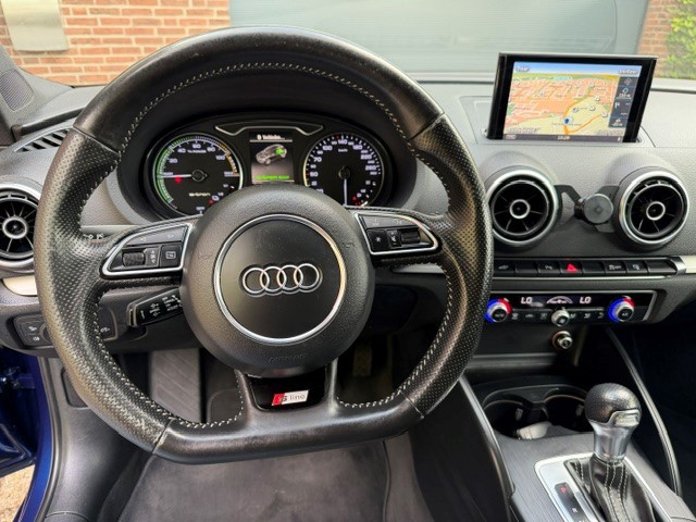 Foto 9 van Audi A3 Sportback 1.4 e-tron PHEV S-line Ambition Pro Line plus,automaat APK tot 11-2027. NAP 227.20