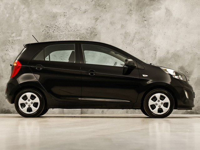 Foto 8 van Kia Picanto 1.0 CVVT Comfort Pack (NAVIGATIE, CAMERA, AIRCO, SPORTSTOELEN, ELEK RAMEN, NIEUWSTAAT)