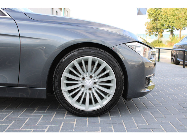 Foto 7 van BMW 3-serie Touring 328i High Executive, H/K, Leder, Pano, Adaptive Cruise Control, Verwarmde achter