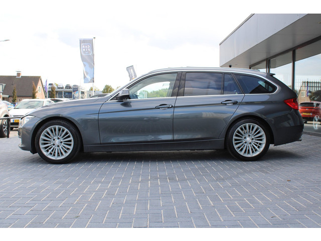 Foto 5 van BMW 3-serie Touring 328i High Executive, H/K, Leder, Pano, Adaptive Cruise Control, Verwarmde achter