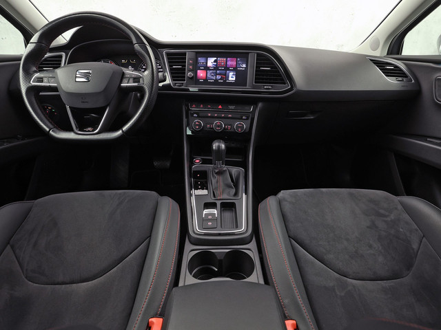 Foto 6 van SEAT Leon 1.4 TSI FR Intense Sport 150Pk Automaat (SCHUIFDAK, APPLE CARPLAY, KEYLESS, CAMERA, STOELV