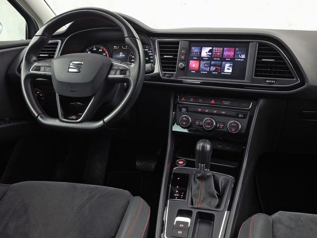 Foto 5 van SEAT Leon 1.4 TSI FR Intense Sport 150Pk Automaat (SCHUIFDAK, APPLE CARPLAY, KEYLESS, CAMERA, STOELV