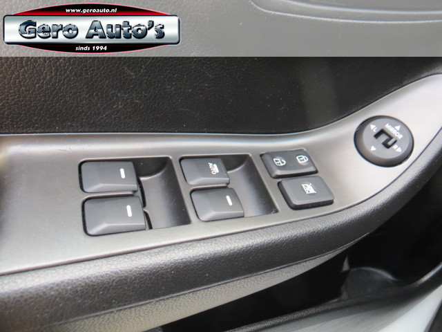 Foto 9 van Kia Picanto 1.2 CVVT ISG Comfort Pack 5 deurs ,airco ,nl-auto ,nw koppeling
