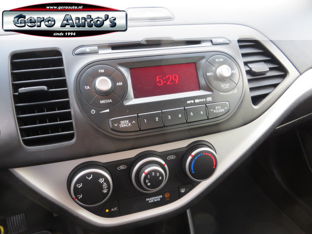 Foto 7 van Kia Picanto 1.2 CVVT ISG Comfort Pack 5 deurs ,airco ,nl-auto ,nw koppeling