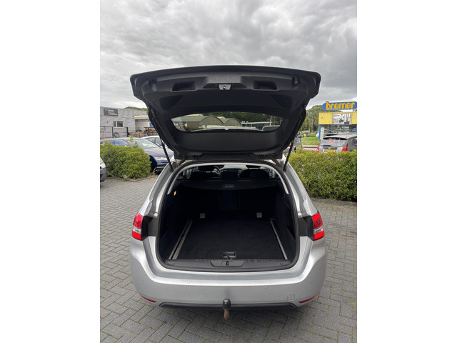 Foto 5 van Peugeot 308 SW 1.6 BlueHDI Blue Lease Executive |Navigatie|Bleutooth| Nieuwe APK