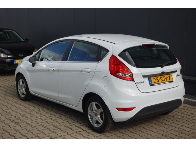 Foto 9 van Ford Fiesta 1.6 TDCi ECOnetic Titanium