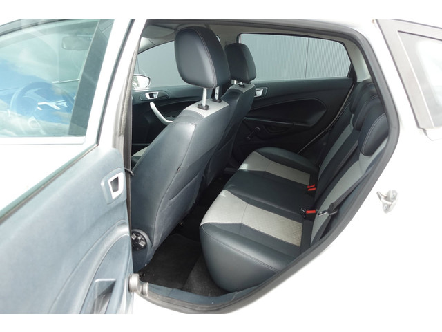 Foto 5 van Ford Fiesta 1.6 TDCi ECOnetic Titanium