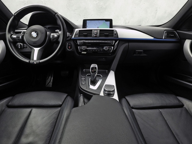 Foto 6 van BMW 3 Serie 320i M Sport 184Pk Automaat (VIRTUAL COCKPIT, M PAKKET, GROOT NAVI, STOELVERWARMING, SPO