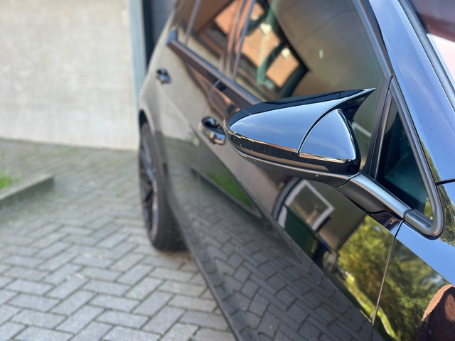 Foto 6 van Volkswagen Golf 1.6 TDI Bluetooth - Navi - Elektr ramen
