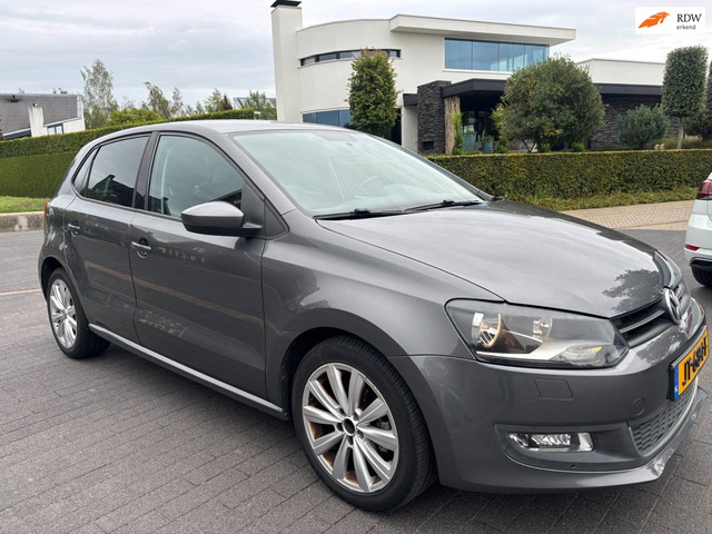 Volkswagen Polo 1.4-16V Highline leder a.p.k 2027 airco