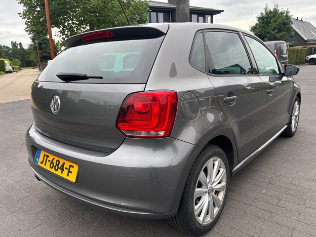 Foto 9 van Volkswagen Polo 1.4-16V Highline leder a.p.k 2027 airco