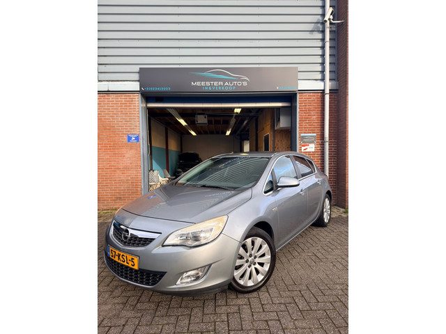 Foto 3 van Opel Astra 1.6 Cosmo PARKEERSENSOR/AIRCO