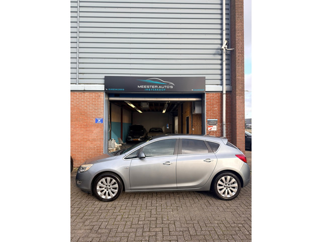 Foto 4 van Opel Astra 1.6 Cosmo PARKEERSENSOR/AIRCO