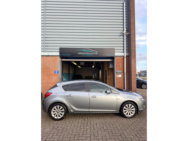 Foto 8 van Opel Astra 1.6 Cosmo PARKEERSENSOR/AIRCO