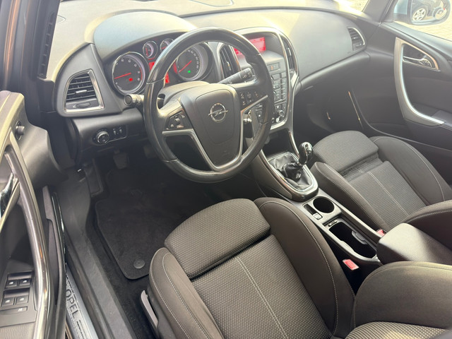 Foto 9 van Opel Astra 1.6 Cosmo PARKEERSENSOR/AIRCO