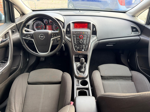 Foto 10 van Opel Astra 1.6 Cosmo PARKEERSENSOR/AIRCO