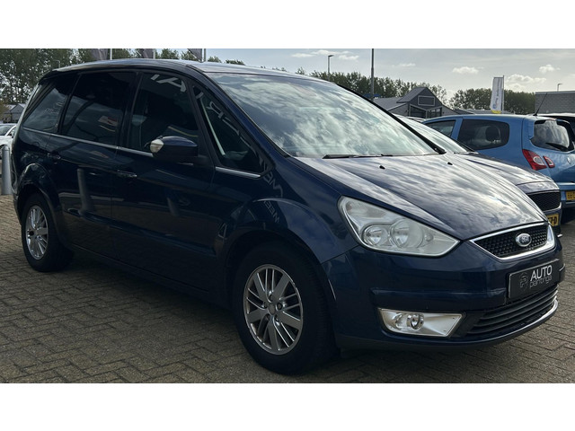 Foto 3 van Ford Galaxy 2.0-16V Ghia 145PK | 7 Persoons | NL AUTO | NAP | Trekhaak | Climate Control | Cruise Co
