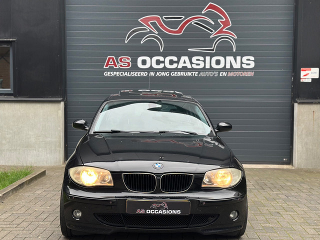 Foto 8 van BMW 1-serie 118d Business Line - Pano - Stoelvw - Airco