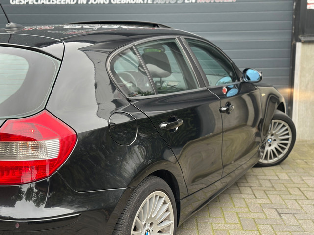 Foto 3 van BMW 1-serie 118d Business Line - Pano - Stoelvw - Airco