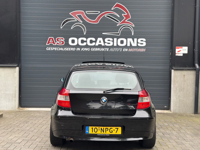 Foto 2 van BMW 1-serie 118d Business Line - Pano - Stoelvw - Airco